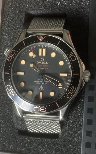 Seamaster Diver 300 007 James Bond Edition on Bracelet photo review
