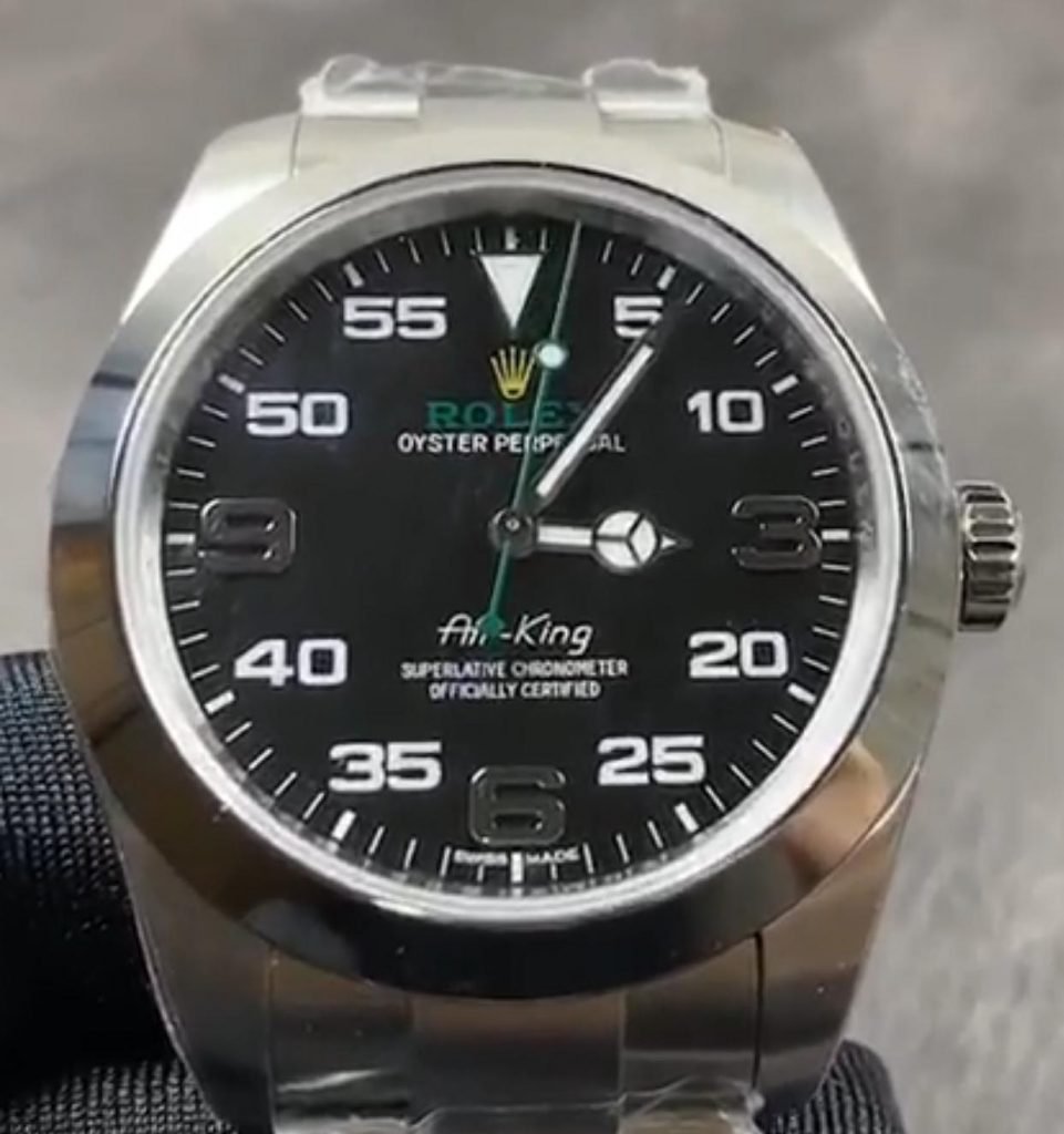 Air king + big box + card + name — DR.WATCH