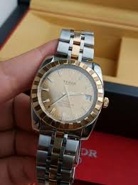 Replica Tudor Classic Date Champagne Dial Steel Yellow Gold Strap Ladies Watch 22013-1 photo review