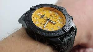 Breitling Chronomat 44 Blacksteel Yellow MB0111AV/I532/262S/M20DSA/2 Replica Watch photo review