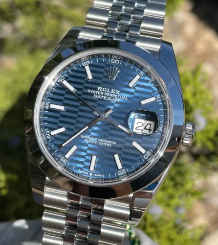 Rolex Datejust 126300 41mm Bright blue (Jubilee)
